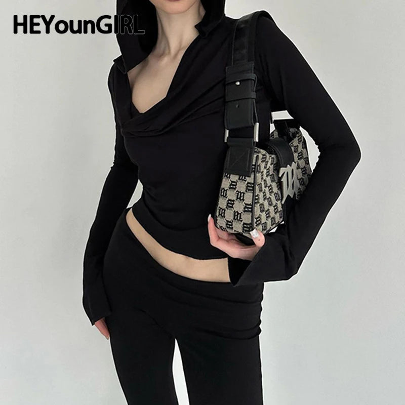 Top corto básico ajustado con capucha y manga larga elástica para mujer, camiseta informal negra, sudadera con capucha y cuello alto