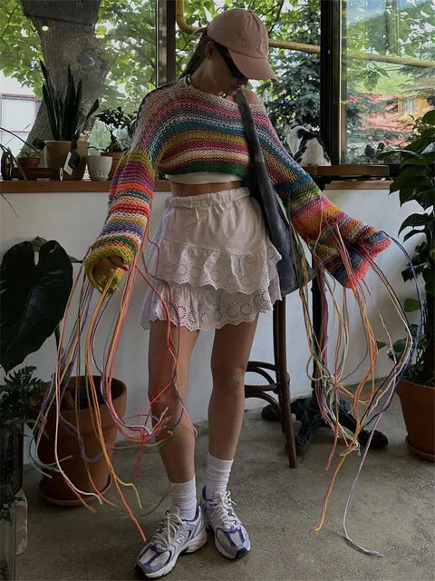 Suéter de punto con borlas para mujer, playera holgada sexy con diseño de arcoíris, jersey corto de moda para vacaciones
