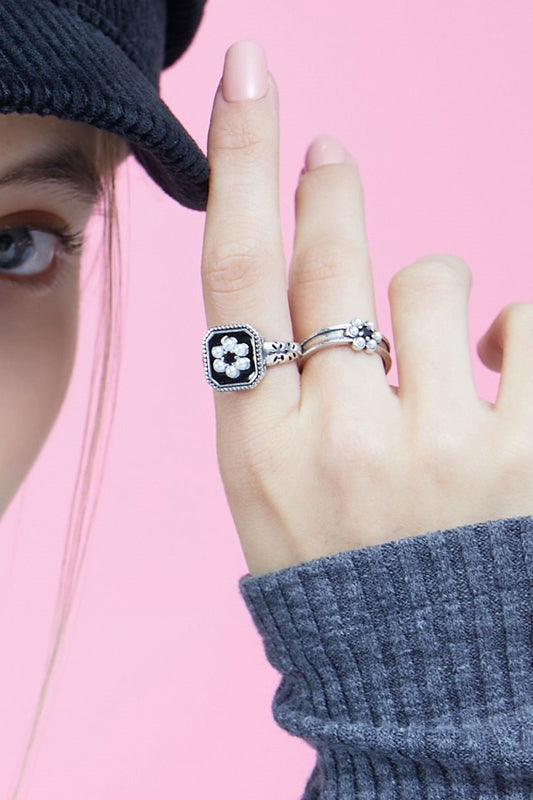 Juego de anillos de perlas con estampado de flores