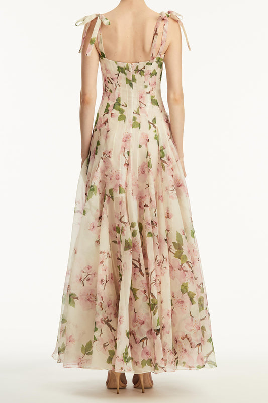 Vestido largo con escote corazón y fruncido floral