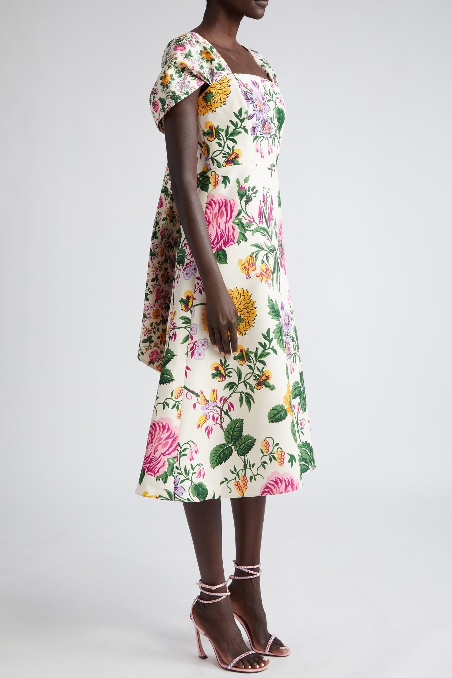 Vestido midi de manga corta drapeado con lazo floral