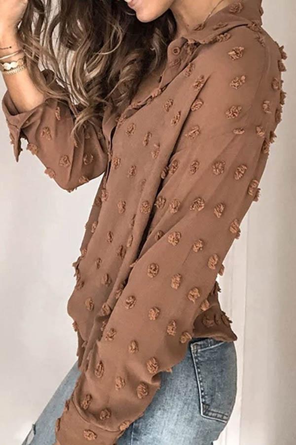 Blusa lisa de patchwork con cuello vuelto