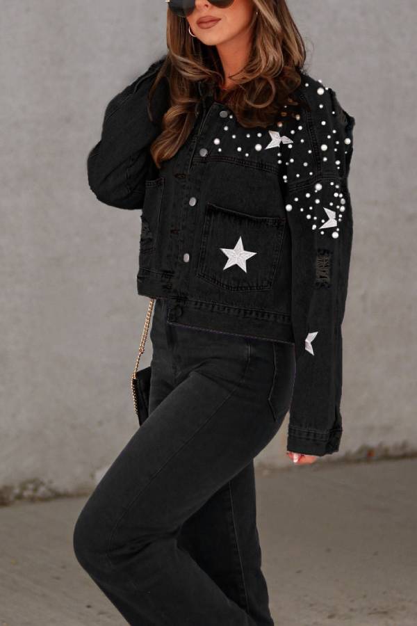 Chaqueta vaquera con detalle de cuentas