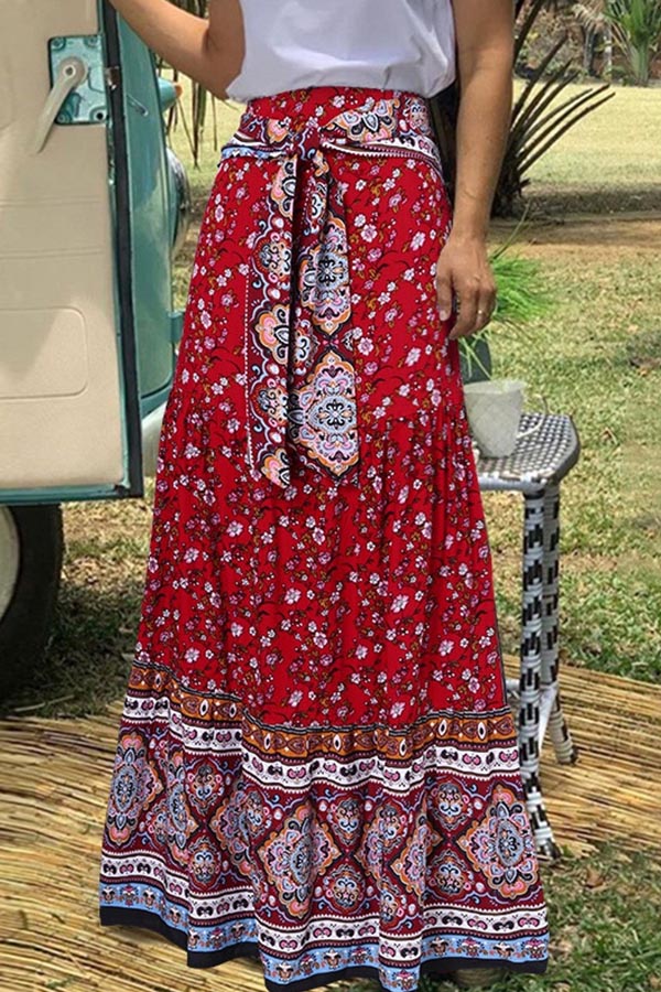 Falda plisada suelta con lazo y vuelo relajado de estilo bohemio