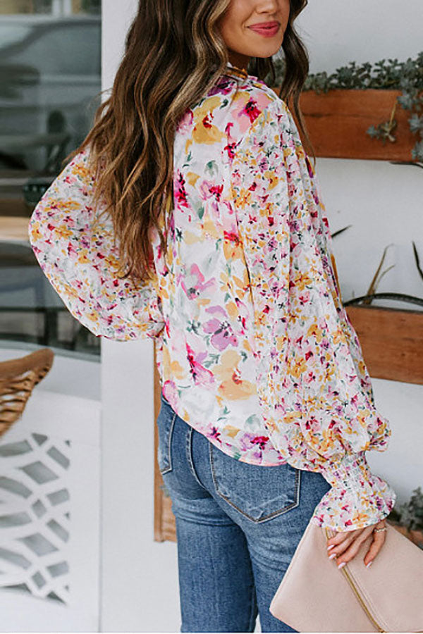 Blusa con mangas globo y estampado de flores dulces