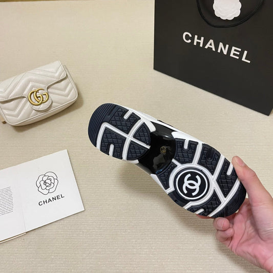 Luxury Sneaker CHL 055