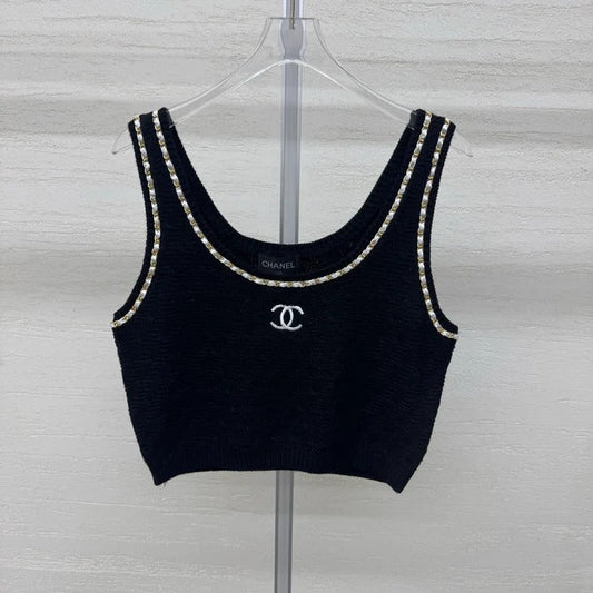Chanel 2026 Sleeveless Knit Top Cream and Black Wool 356946
