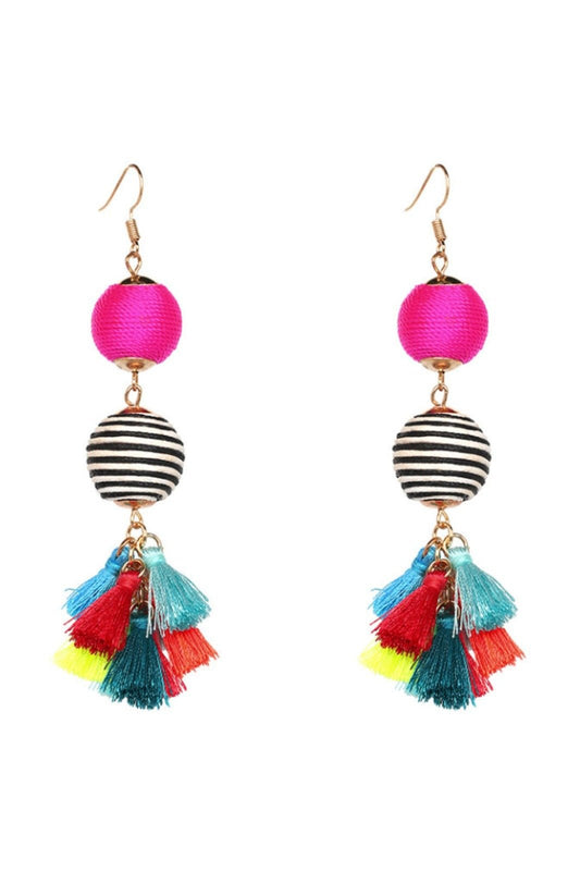 Pendientes de borlas con bolas en contraste tejido