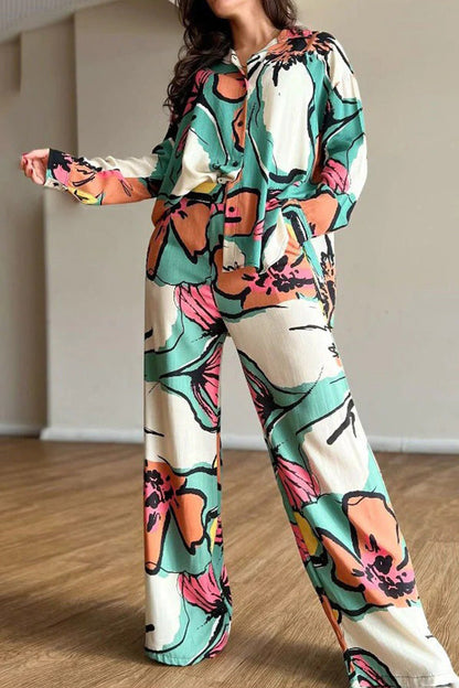 Conjunto de camisa de viajero con estampado de cintura alta y pantalones anchos