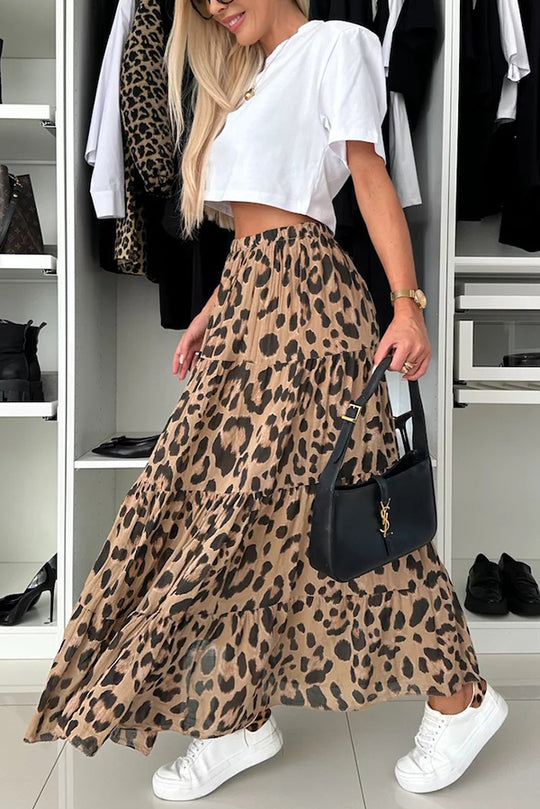 Falda larga en capas con cintura elástica y estampado de leopardo, única y cómoda.