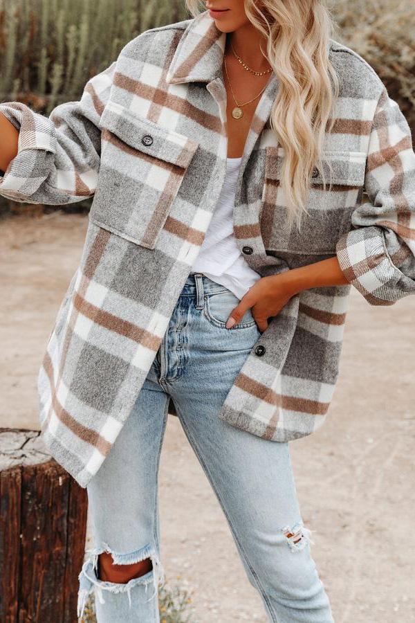 Chaqueta con bolsillos a cuadros