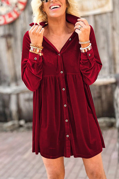 Vestido camisero de terciopelo con volantes y mangas largas y botones