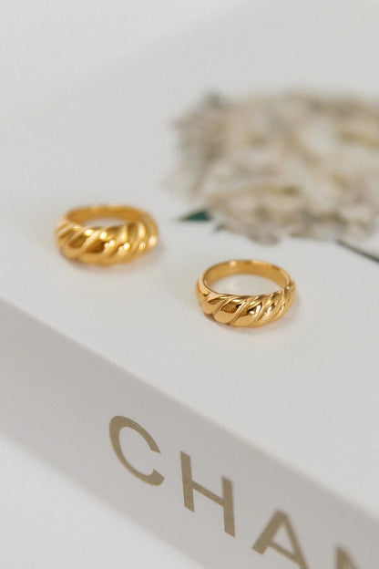 Anillo Soñando contigo bañado en oro de 18 quilates 