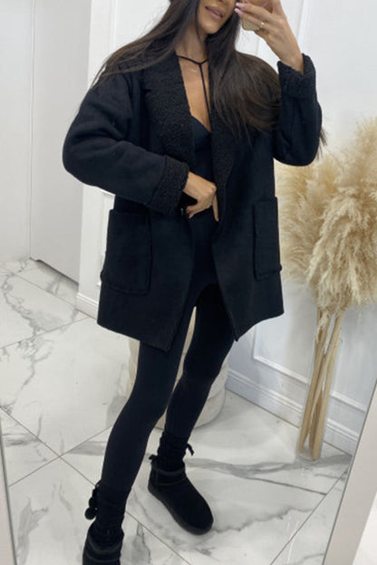 Chaqueta corta y cálida de sherpa para mujer