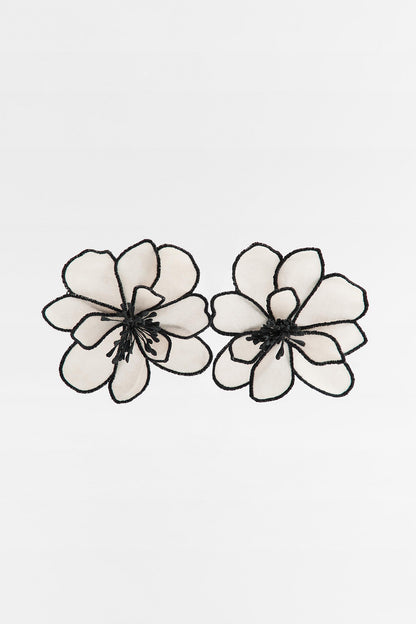 Pendientes de tela con flores 
