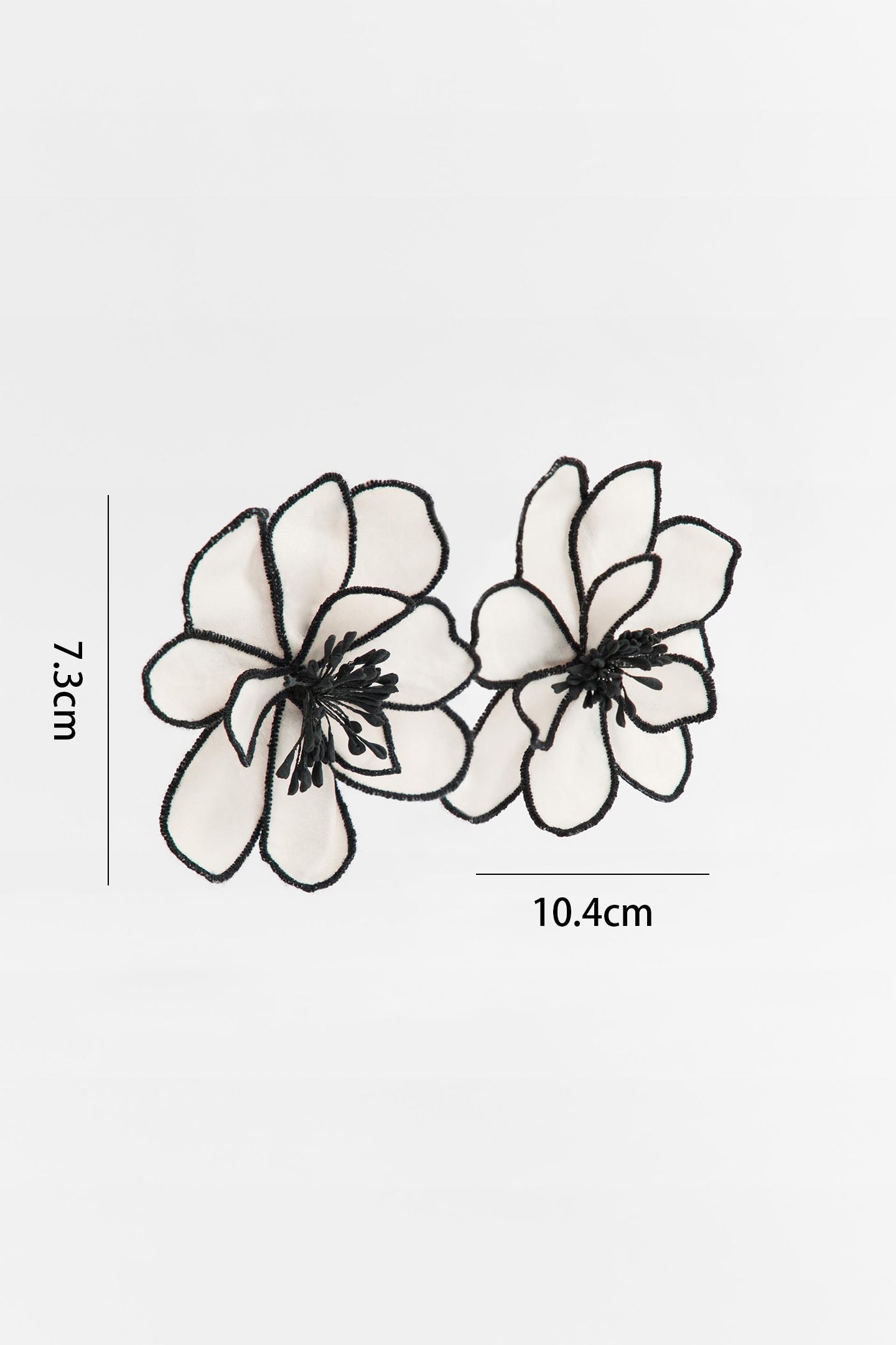 Pendientes de tela con flores 
