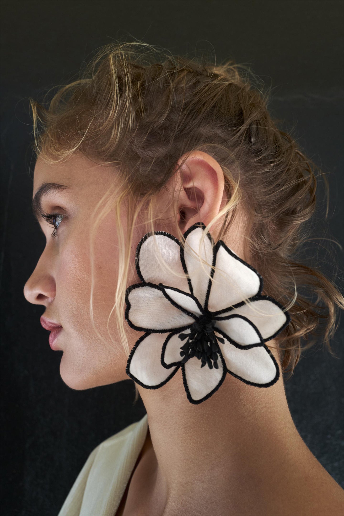 Pendientes de tela con flores 