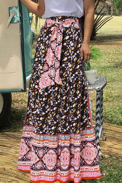 Falda plisada suelta con lazo y vuelo relajado de estilo bohemio