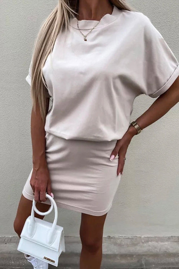 Vestido mini liso con cuello redondo, manga corta y cintura alta