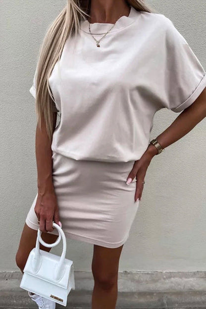 Vestido mini liso con cuello redondo, manga corta y cintura alta