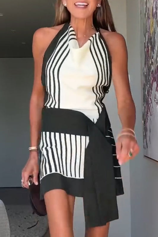 Vestido mini de verano con cuello vuelto, espalda descubierta y cuentas a rayas