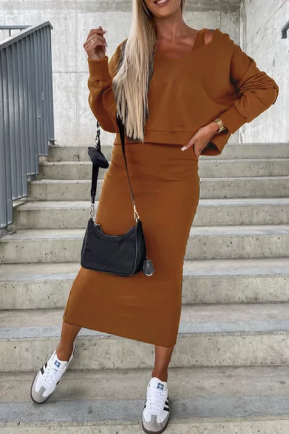 Conjunto de sudadera con cuello en V y vestido de verano