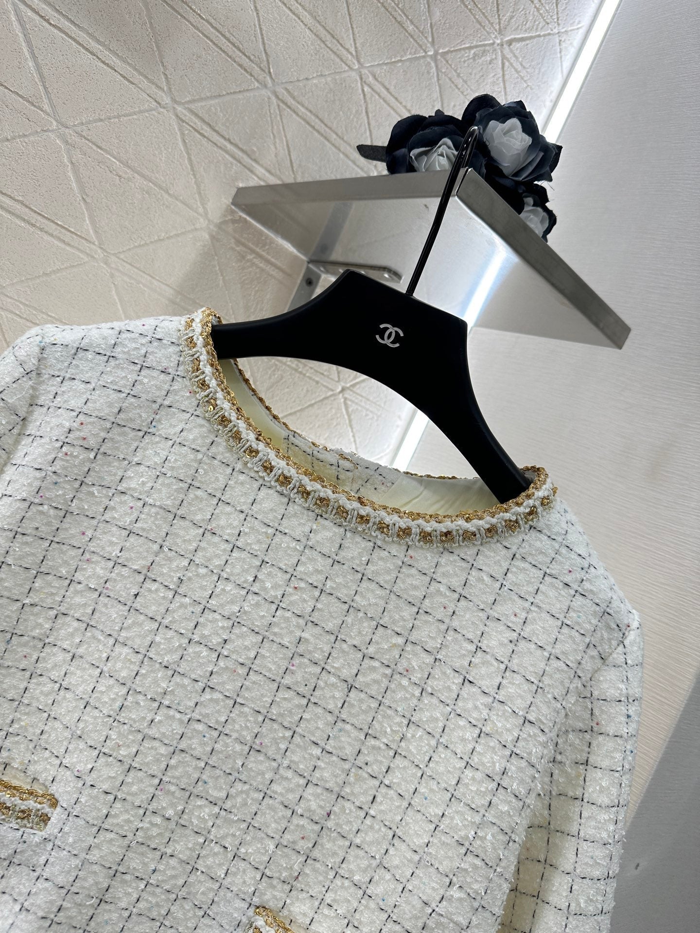 CHANEL BUTTON-BACK DRESS TOP STYLE 286