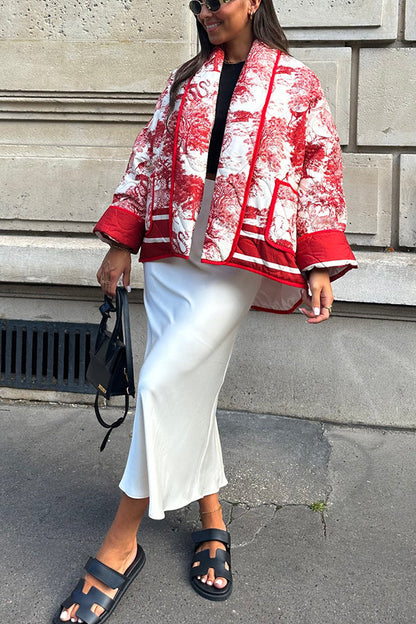 Chaqueta tipo kimono de algodón acolchado con bolsillo y estampado de tinta de porcelana con canciones románticas 