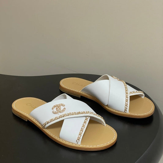 CC 26 Criss-cross Strap Slipper White Beige Sheepskin 593303