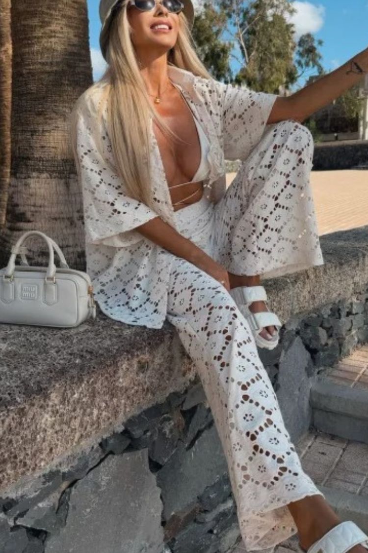 Conjunto de camisa de manga corta con encaje y pantalones anchos con cintura elástica y flores de crochet para las fiestas