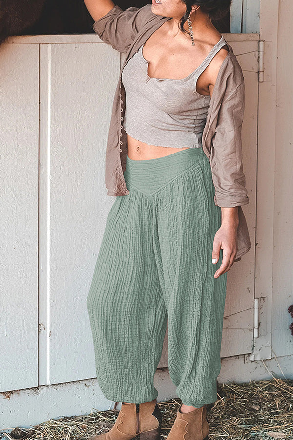 Pantalones anchos y sueltos con leggings y pantalones deportivos