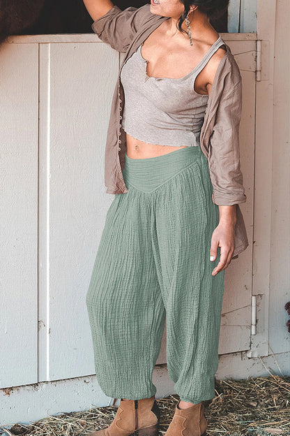 Pantalones anchos y sueltos con leggings y pantalones deportivos
