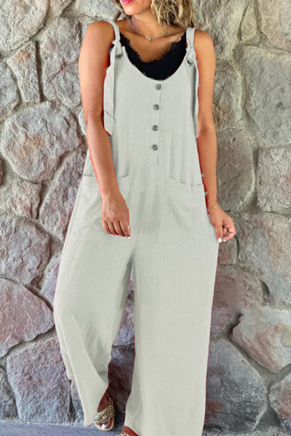 Mono Cassie de pierna ancha con tirantes y bolsillo de parche con botones