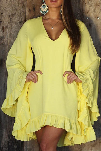 Vestido elegante de poliéster con cuello en V y falda irregular. 