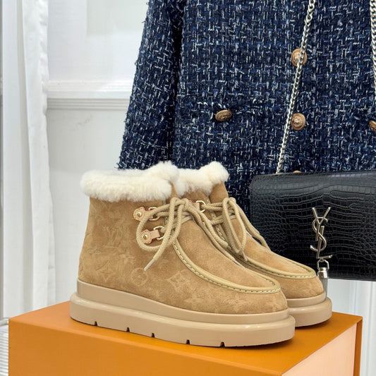 LV Ski Cortina Low Boot Light Brown Suede Wool 572490