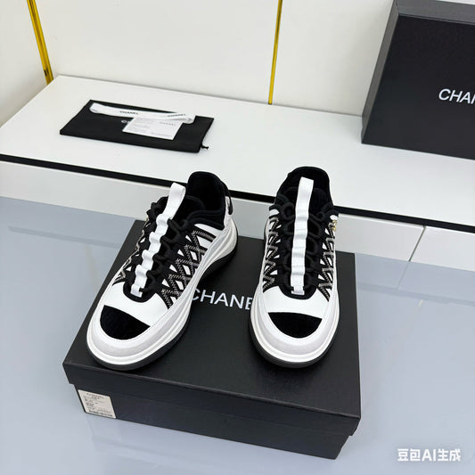 CC 25 Boutiques Sneaker Black White Light Grey Suede Fabric
