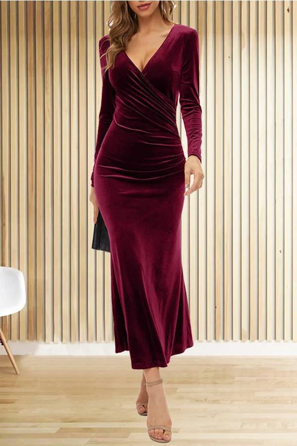 Vestido largo de cola de pez entallado con cuello en V y manga larga de terciopelo liso