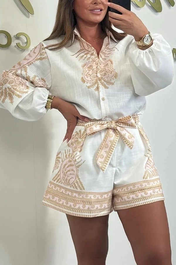 Conjunto de camisa de manga abullonada con estampado único de mezcla de lino y pantalones cortos holgados con lazo en la cintura