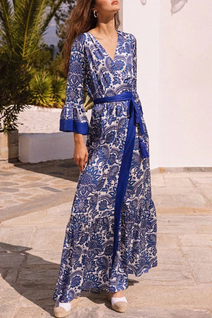 Vestido largo cruzado con cinturón y borlas con estampado floral único de satén de isla griega 
