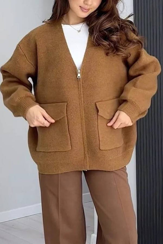 Chaqueta tipo suéter con cuello en V y bolsillos versátiles de color liso