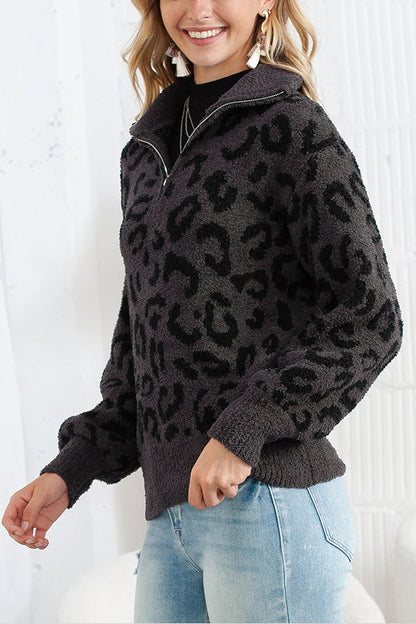 Suéter casual con cuello y cremallera y estampado animal