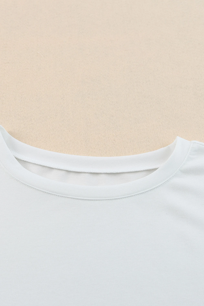 Blusa informal de color blanco liso con mangas abullonadas