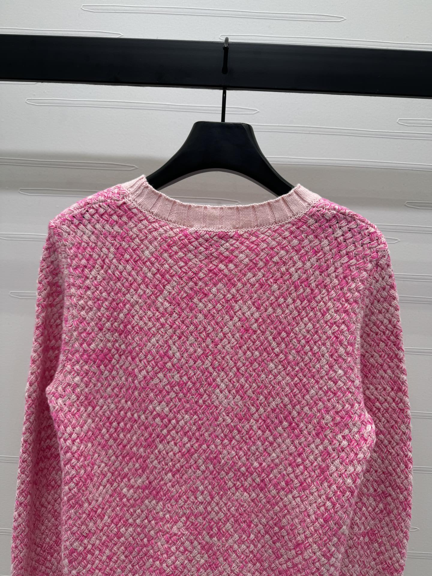 CC 25 Contrast Color Sweater 5 Brooch Pink Wool 305411