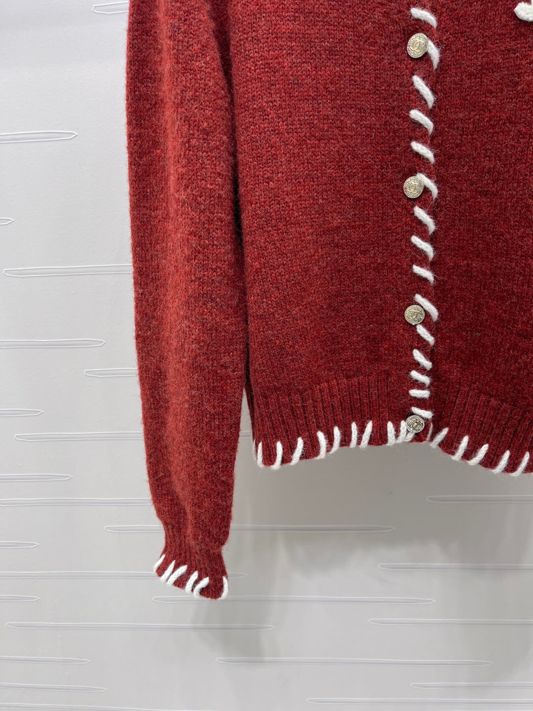 CC 26s Crochet-Trimmed Crew Neck Cardigan Red Knit 343631
