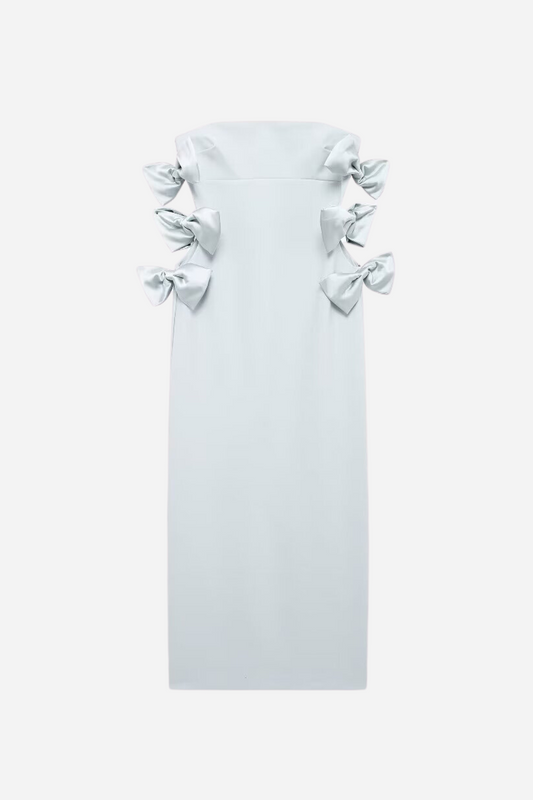 Vestido mini sin tirantes con lazo calado 