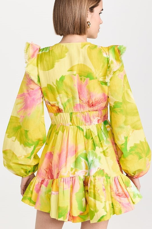 Vestido mini floral con cuello en V, volantes y mangas farol 