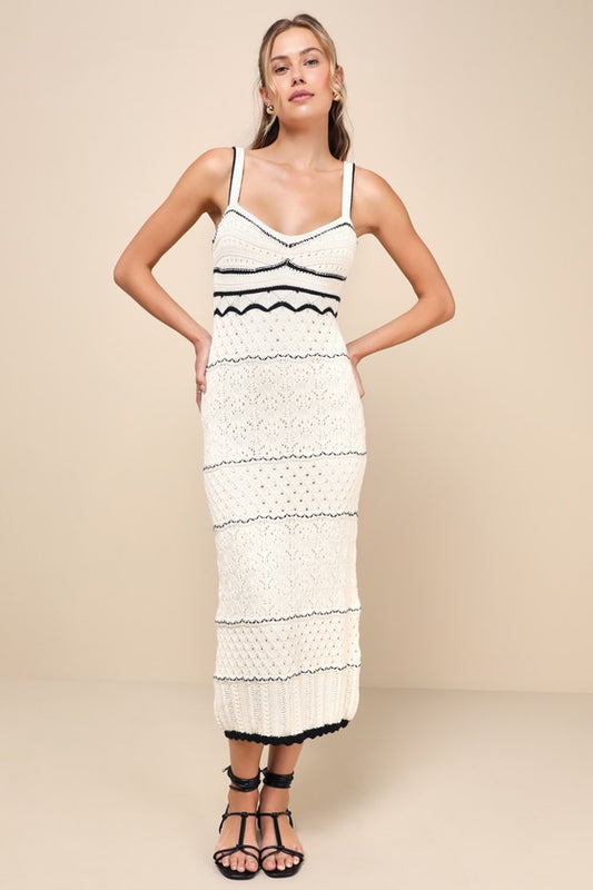 Vestido midi de crochet con escote corazón y abertura 
