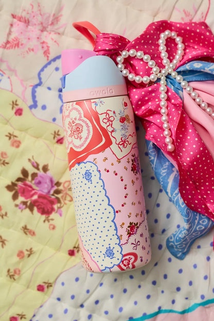 Owala UO Exclusive Hankies Print FreeSip 32 oz Water Bottle