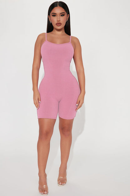 Mono informal de verano con tirantes finos y realce de cadera para mujer