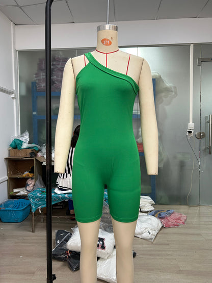 Mono de mujer, otoño invierno, sin mangas, con hombros descubiertos, ajustado, con realce de cadera, pantalones cortos siameses sexys